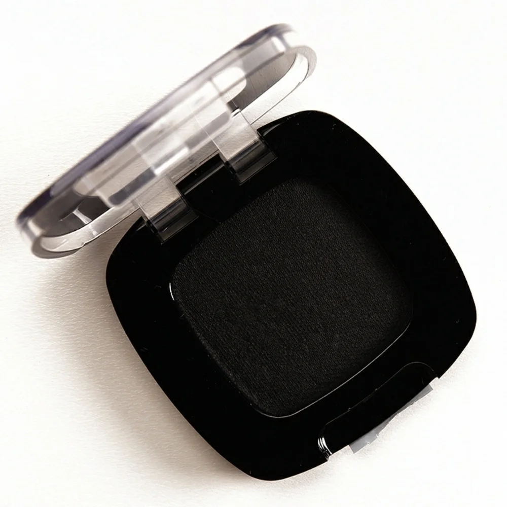 L'Oreal Paris Single Eyeshadow in Charcoal Black